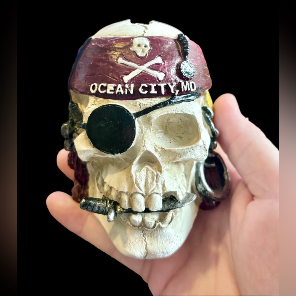 Ocean City Maryland Pirate Skull Coin Bank Collectible - Picture 2 of 5